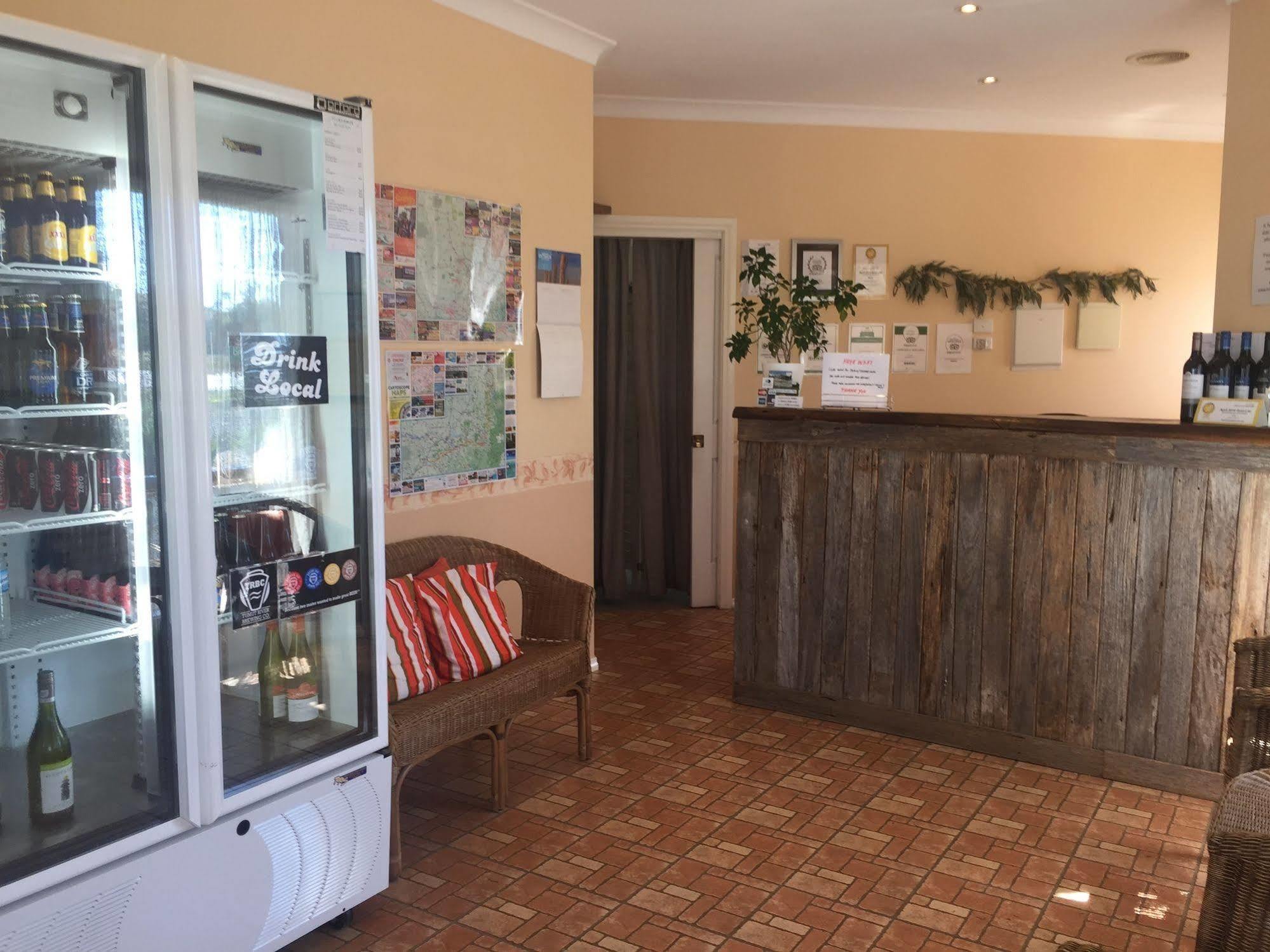 Tuckerbox Motor Inn Гандагай Екстериор снимка