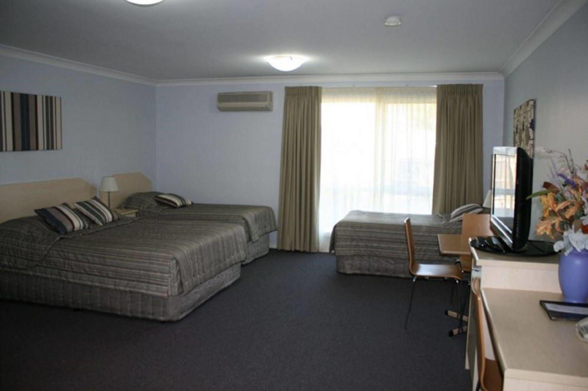 Tuckerbox Motor Inn Гандагай Екстериор снимка