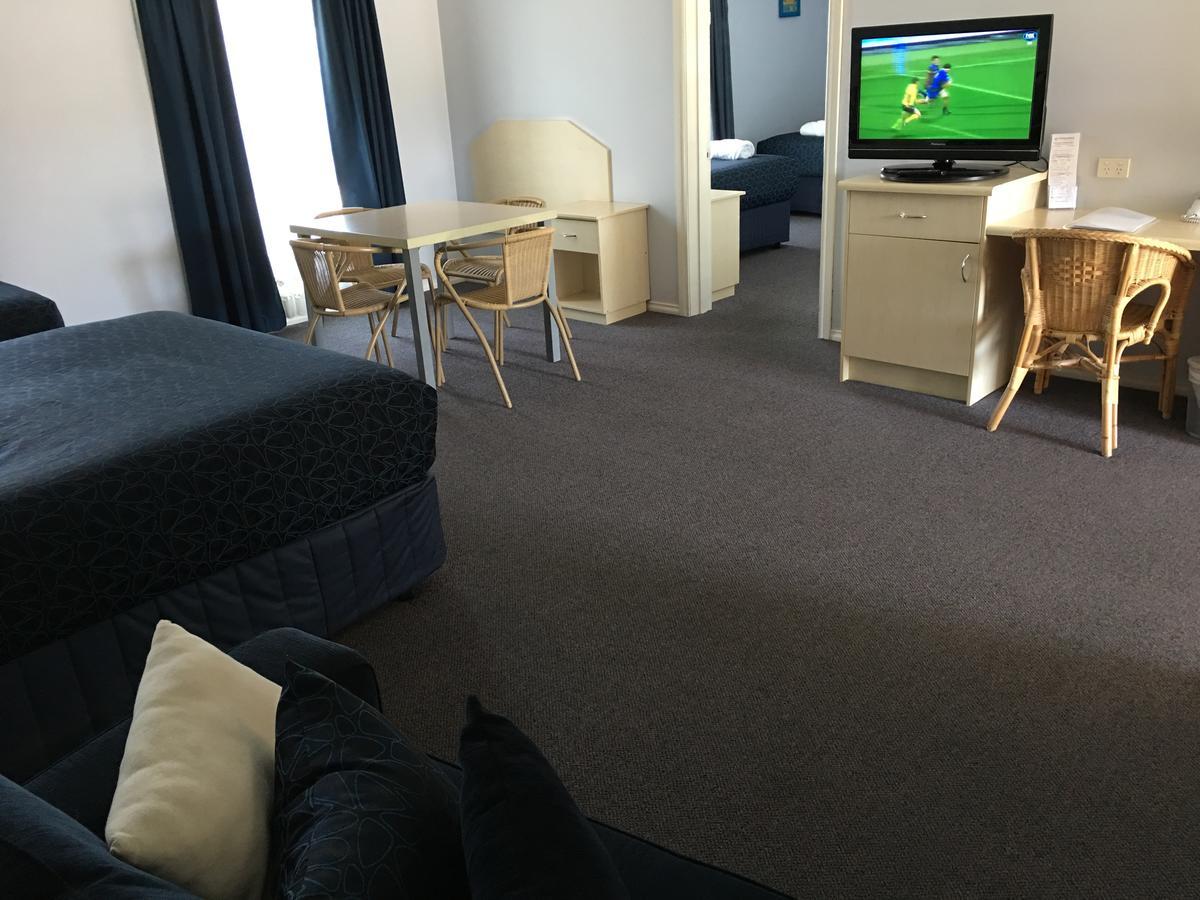 Tuckerbox Motor Inn Гандагай Екстериор снимка
